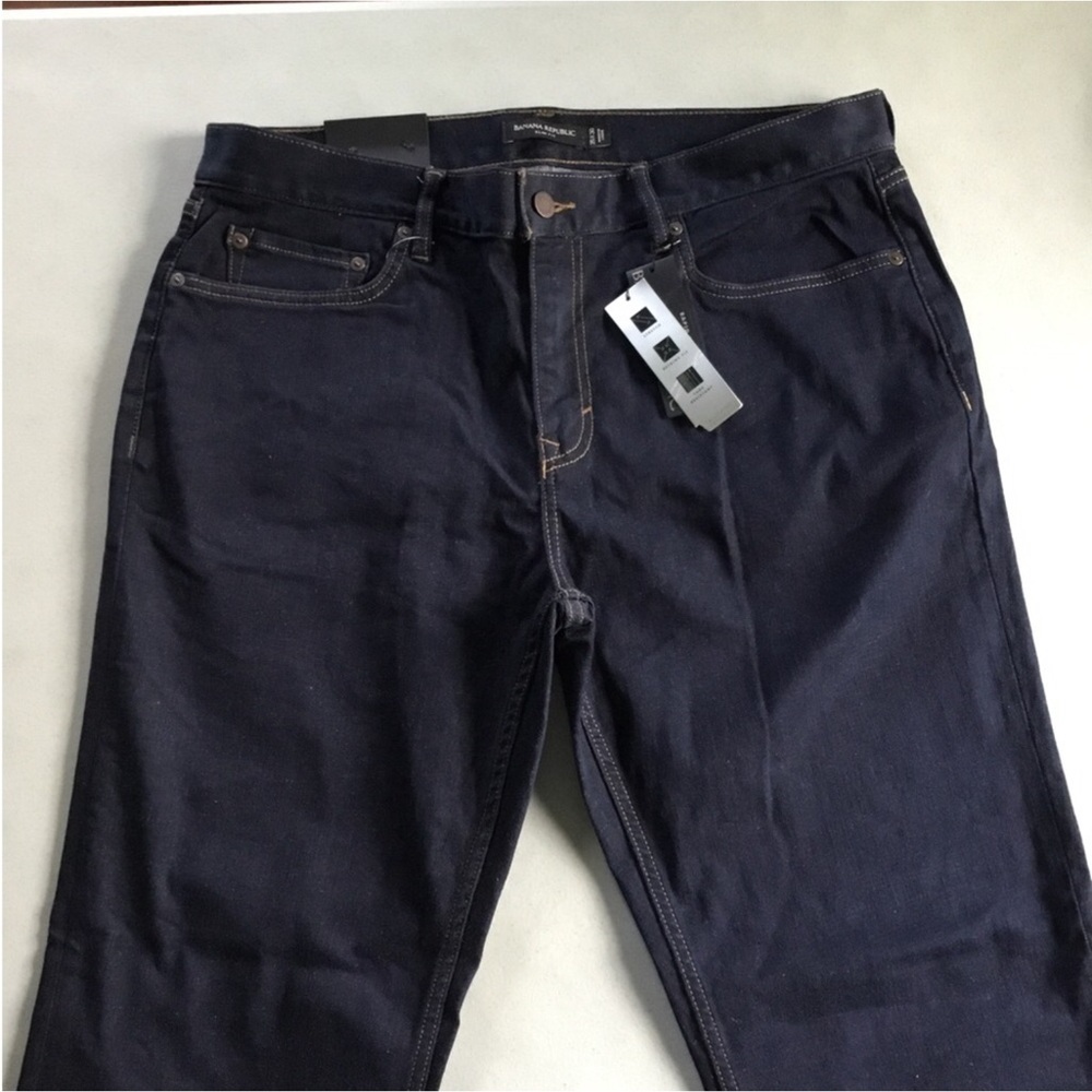 BANANA REPUBLIC NWT SLIM FIT MAN’s JEANS SIZE 35W/30L COLOR; BLUE